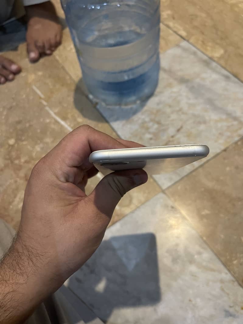 Apple iPhone 8 Plus 2