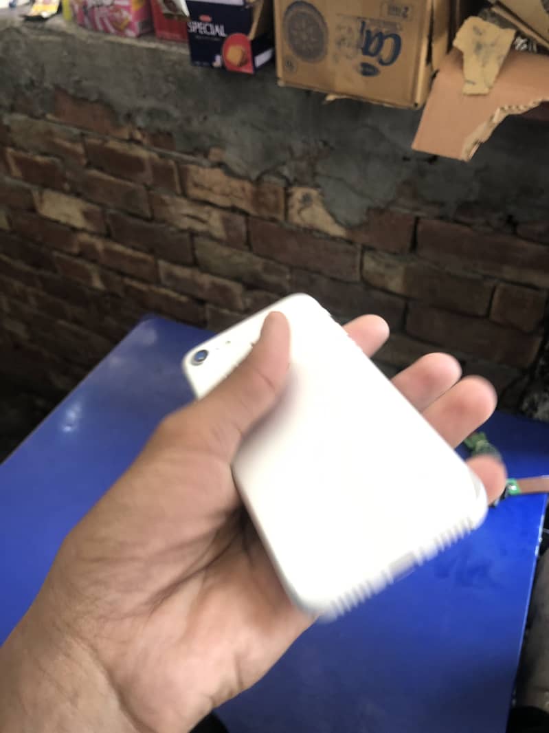 Apple iPhone 7 5