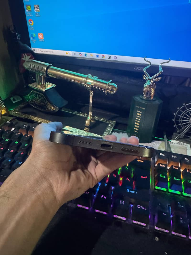 Apple iPhone 12 Pro Max 4