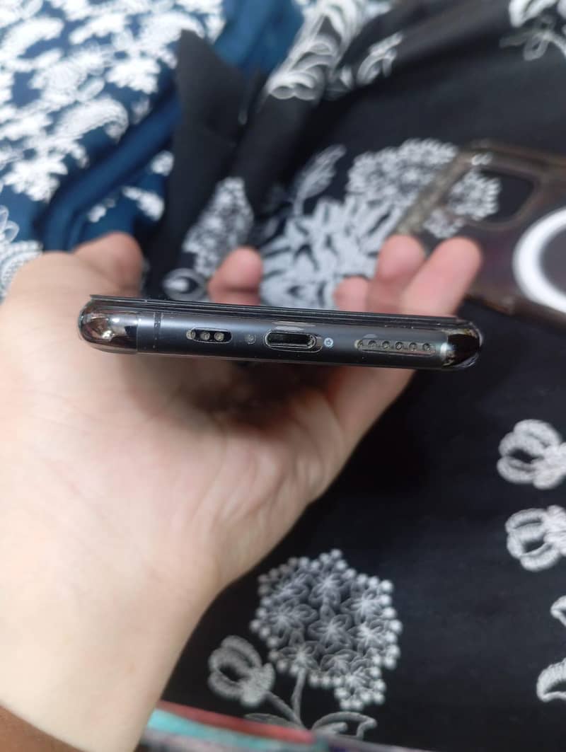 Apple iPhone 11 Pro 3