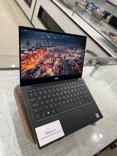 DELL XPS 13 Corei7 | 16 gb ram | touchscreen | 4K display  (read add)