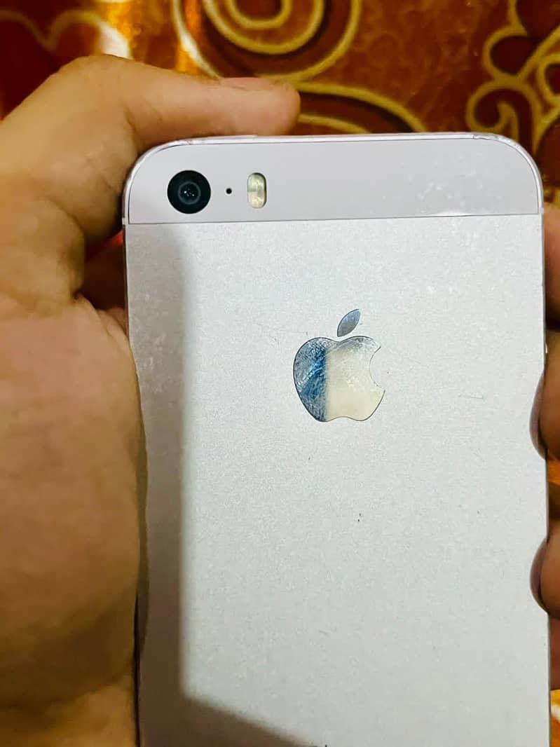 Apple iPhone SE 3
