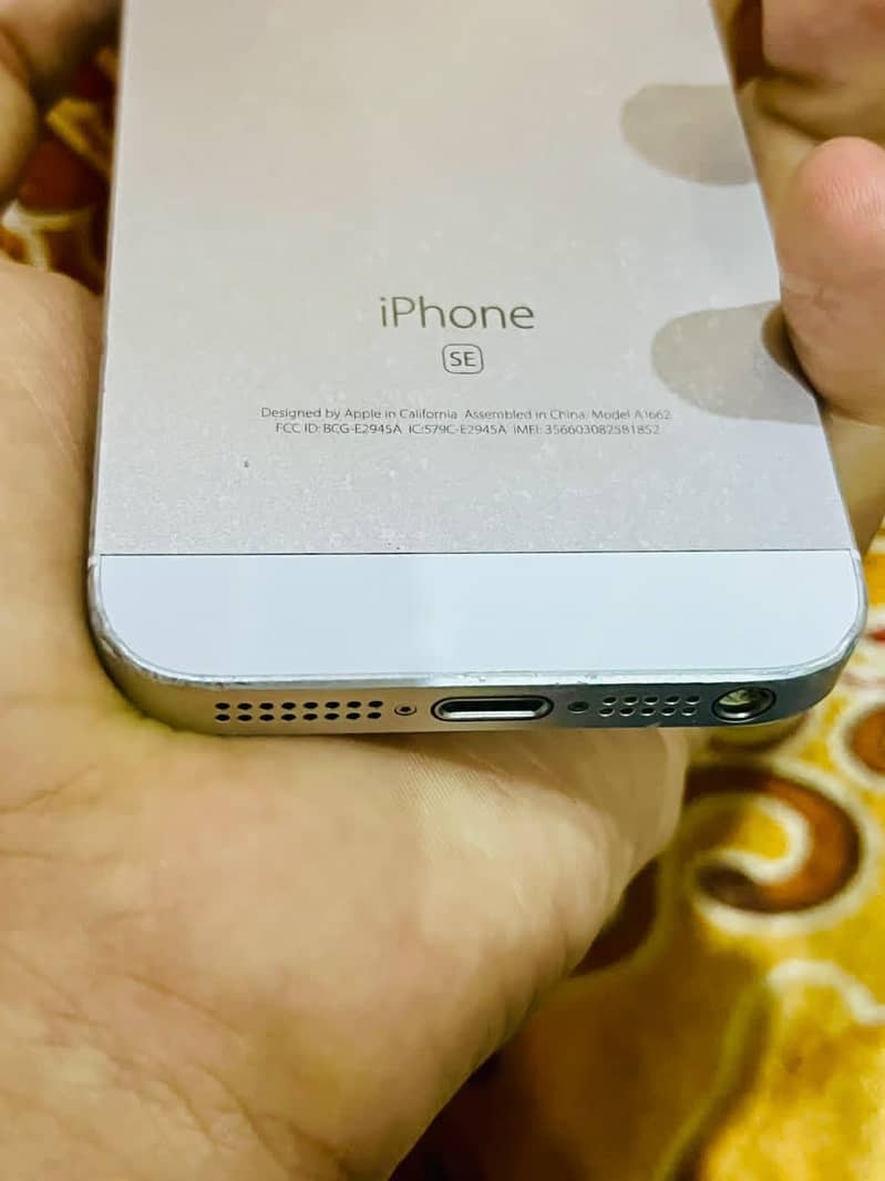 Apple iPhone SE 4