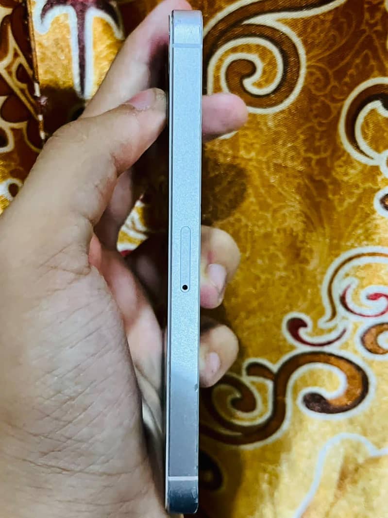 Apple iPhone SE 5