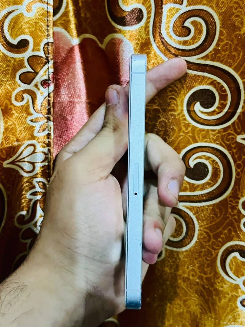Apple iPhone SE 6