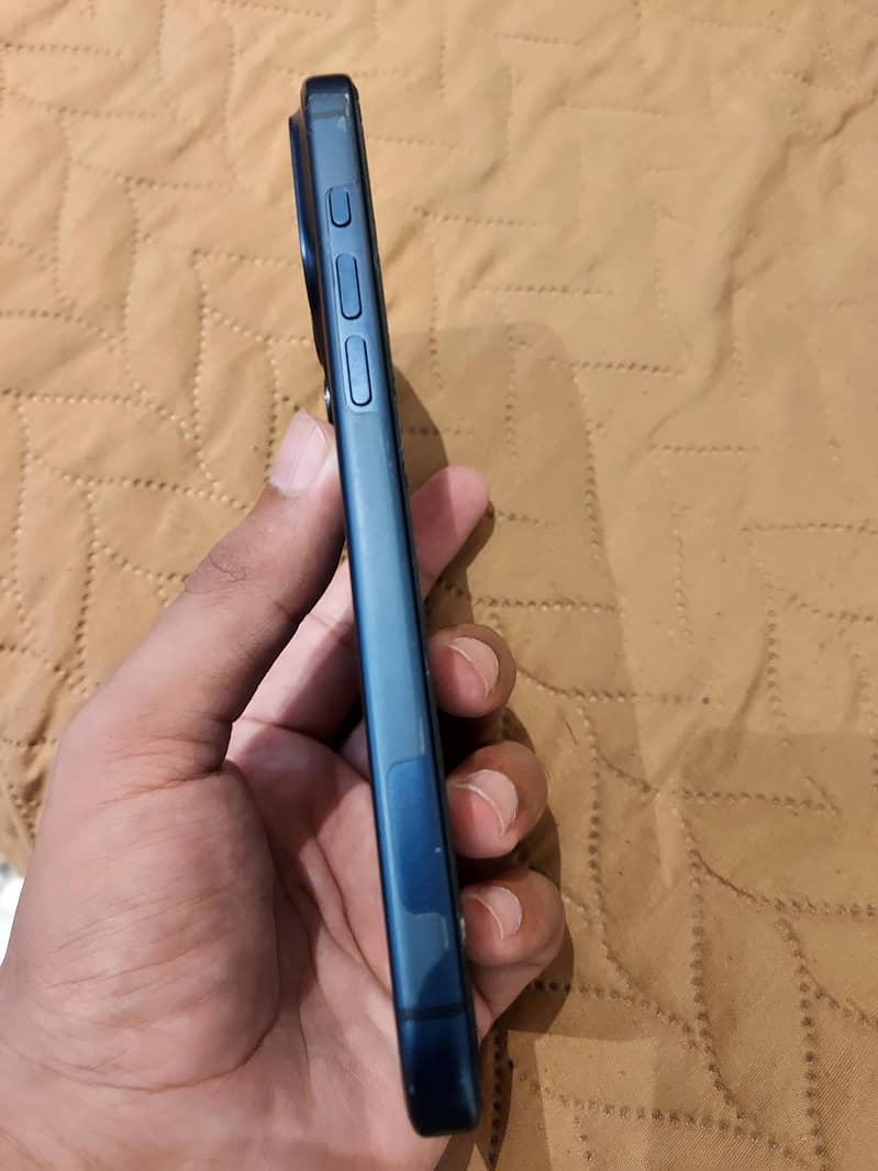 Apple iPhone 17 Pro Max 3