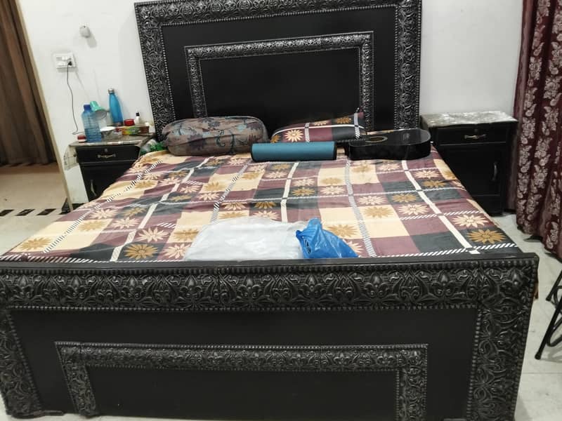 Double Bed 0