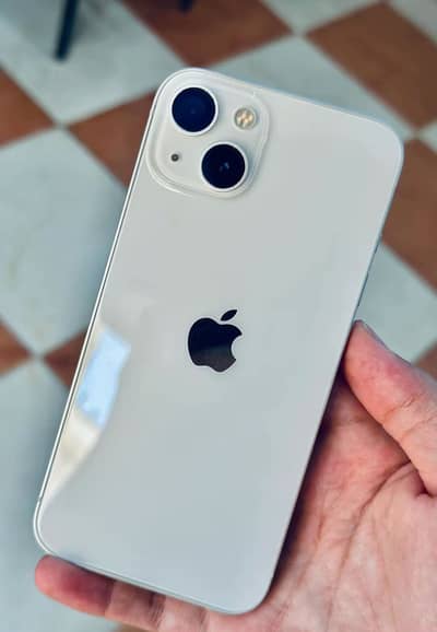 Apple iPhone 13