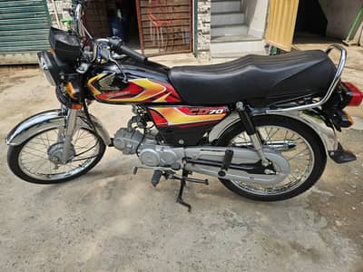 Honda CD 70 Black 25/26