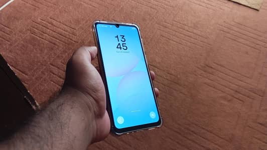 Samsung A07 single hand use
