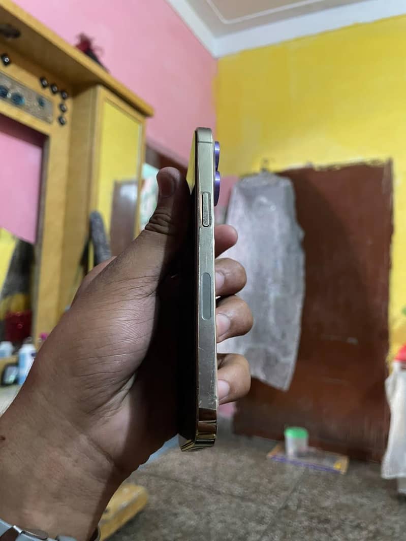 Apple iPhone 13 Pro 3