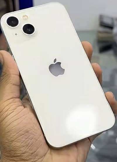 Apple iPhone 13