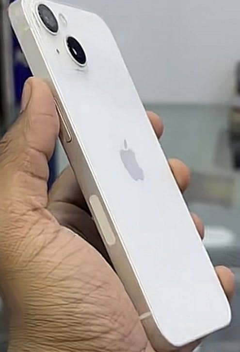Apple iPhone 13 1