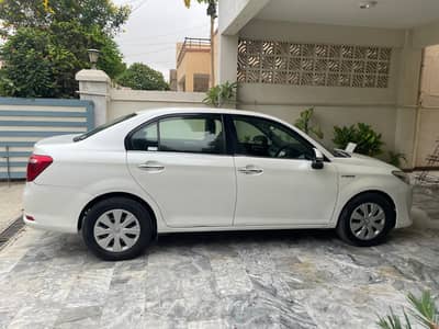 Toyota Corolla Axio 2015