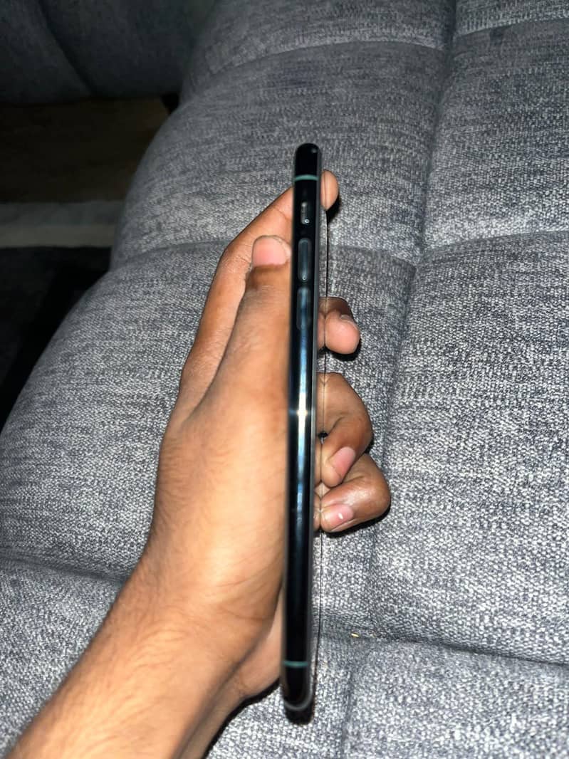 Apple iPhone 11 Pro Max 8