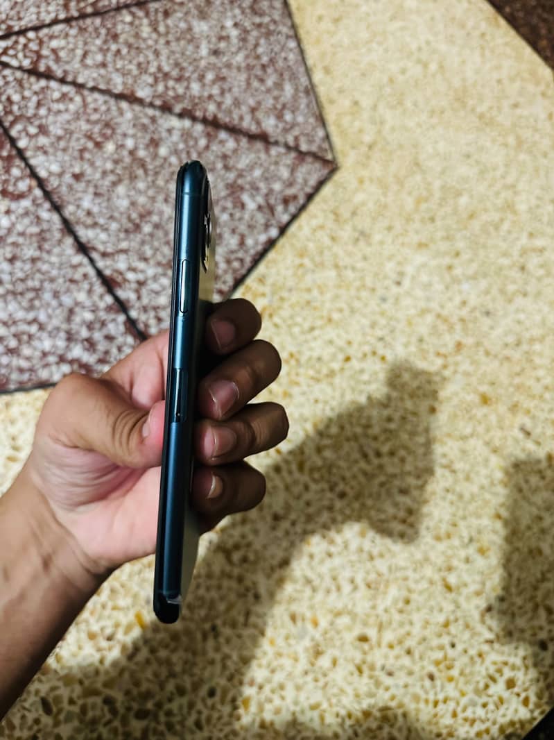 iPhone 11 Pro Max 0