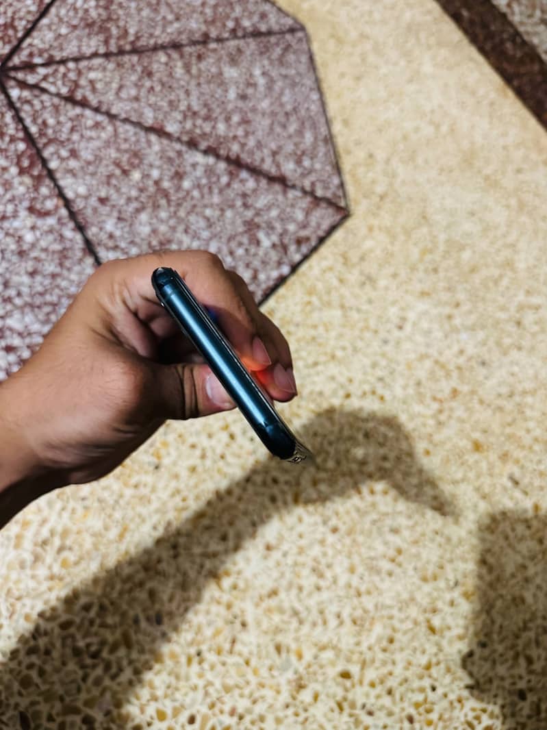 iPhone 11 Pro Max 5