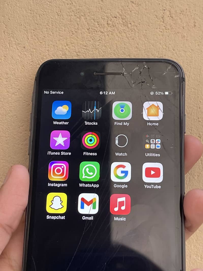 Apple iPhone 8 Plus 4