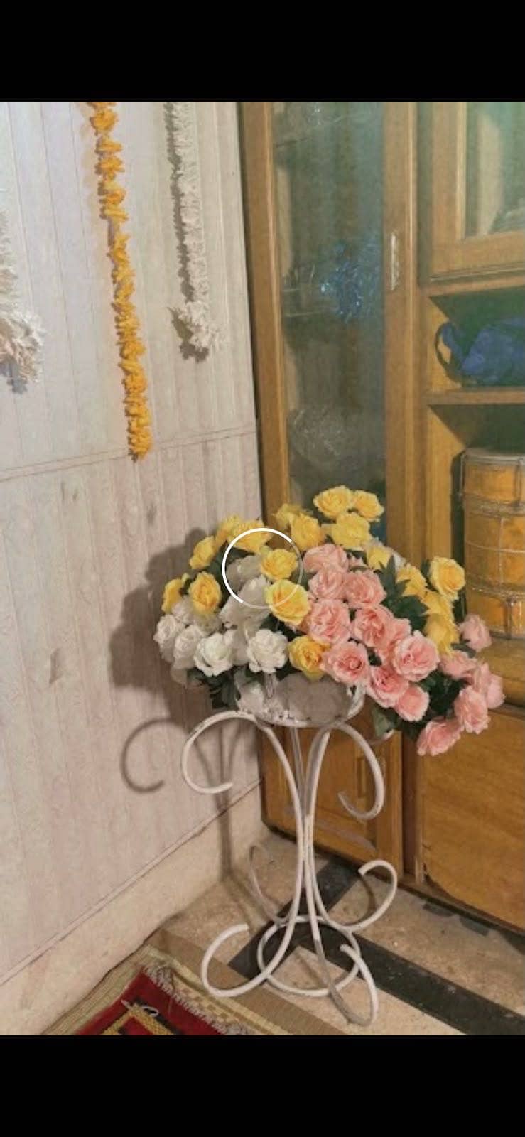 Flower stand 0
