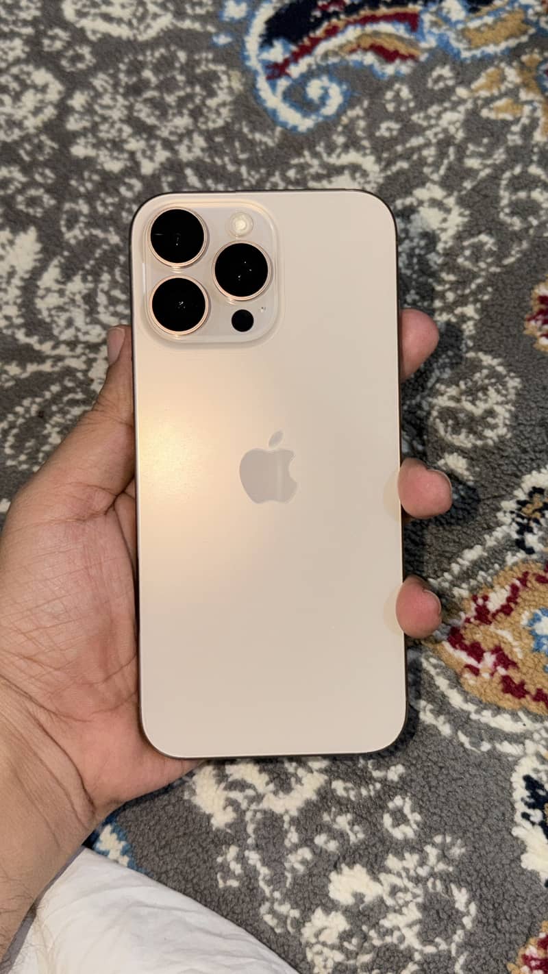 Apple iPhone 16 Pro Max 2