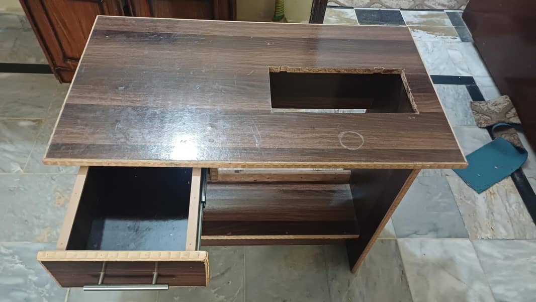 sewing machine stand 1