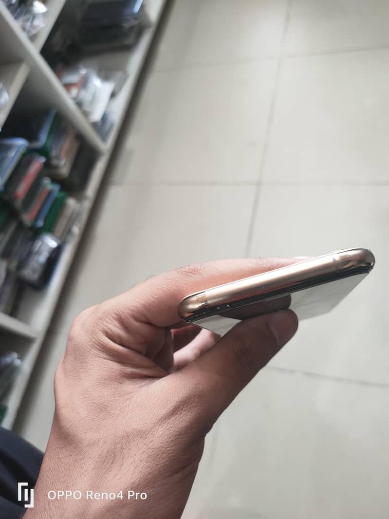 10/10 condition 64 Gb 3