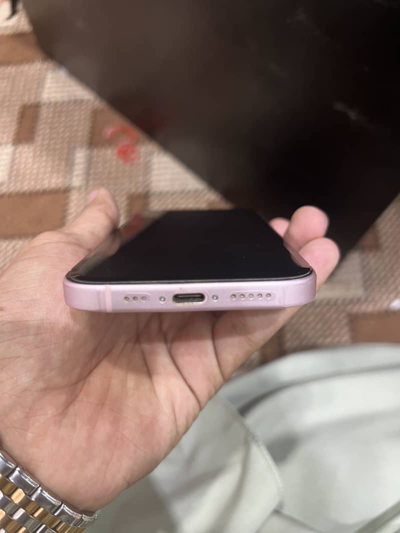 Apple iPhone 15 3