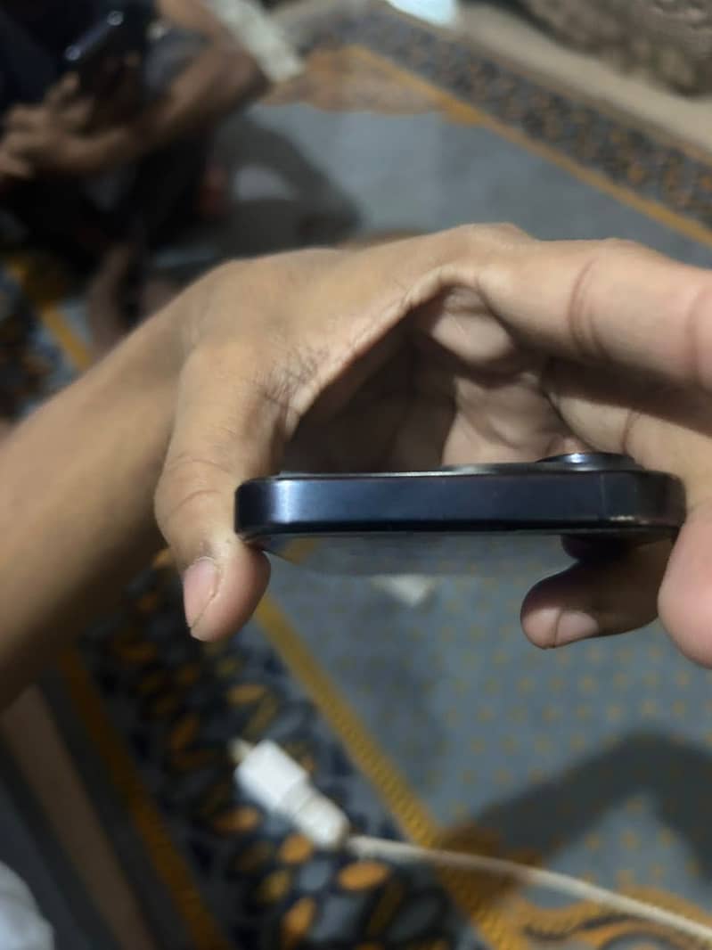 Apple iPhone 15 Pro 1