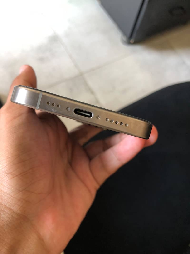 Apple iPhone 15 Pro 1