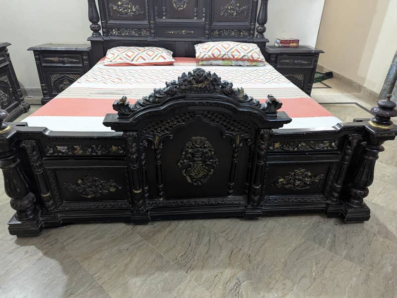 master bed chinioti 2