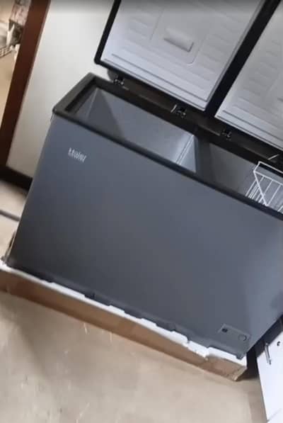 selling this refrigerator for 93k /warranty / invoice all available