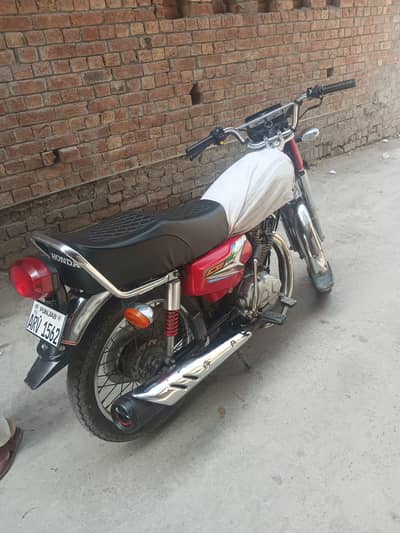 Total Genuine bike first owner 125