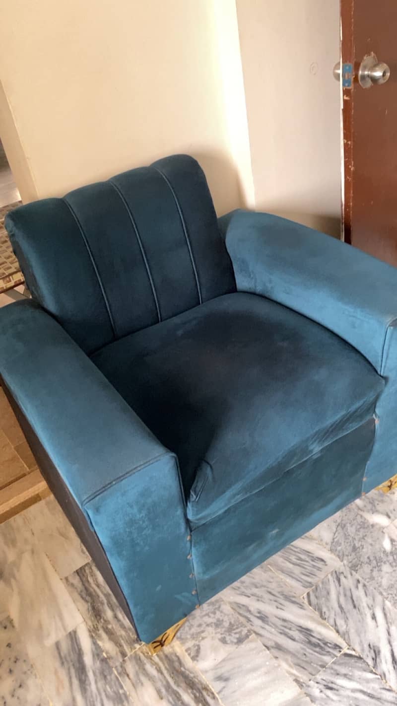 Sofa set with puffy 5