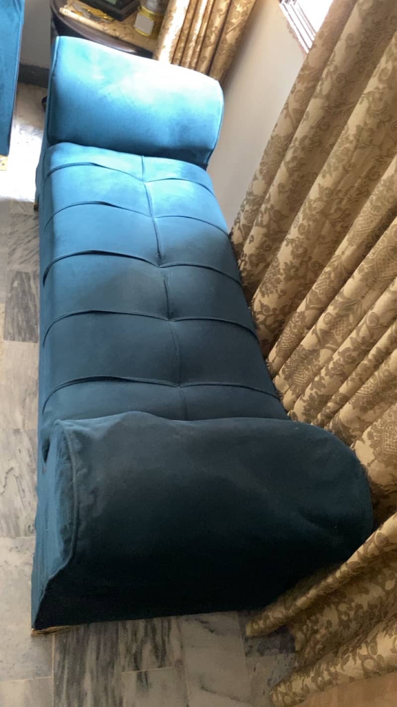 Sofa set with puffy 7