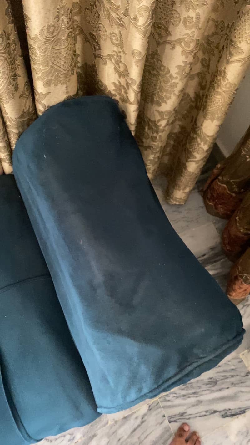 Sofa set with puffy 9