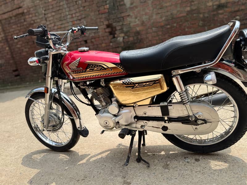 24/25 model colur gold 3