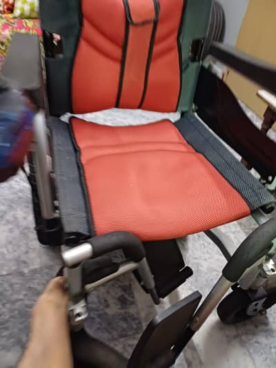 Electric wheelchair