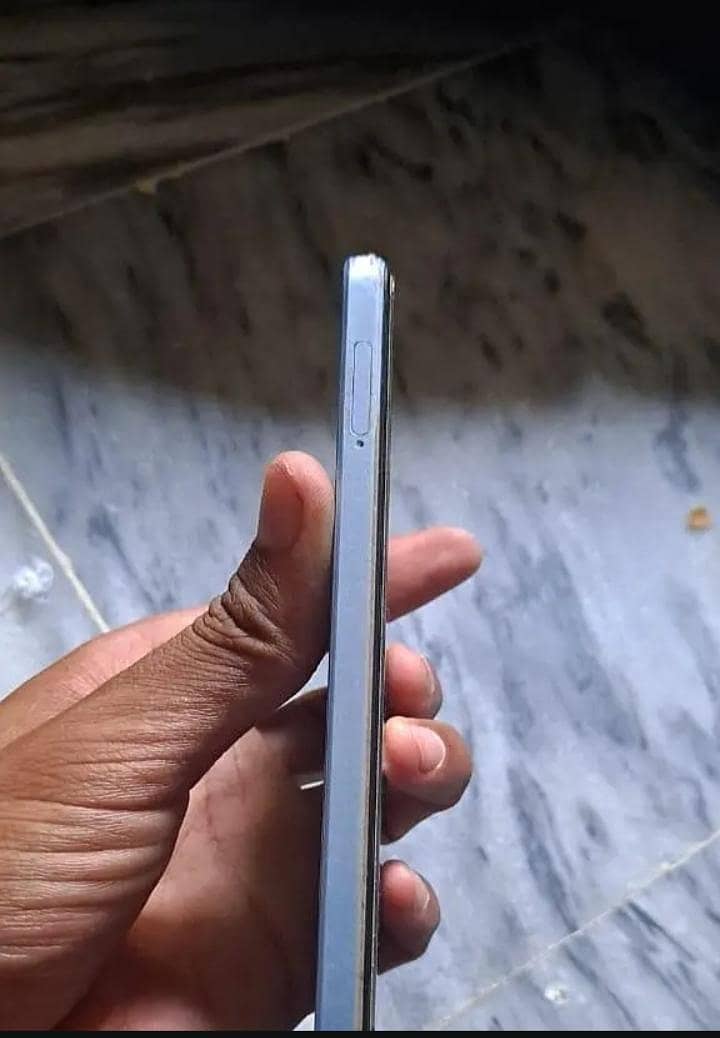 Oppo A60 4