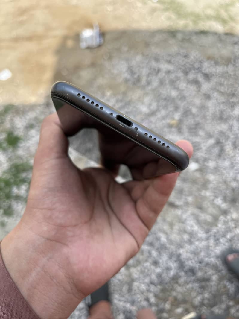 Apple iPhone 11 1