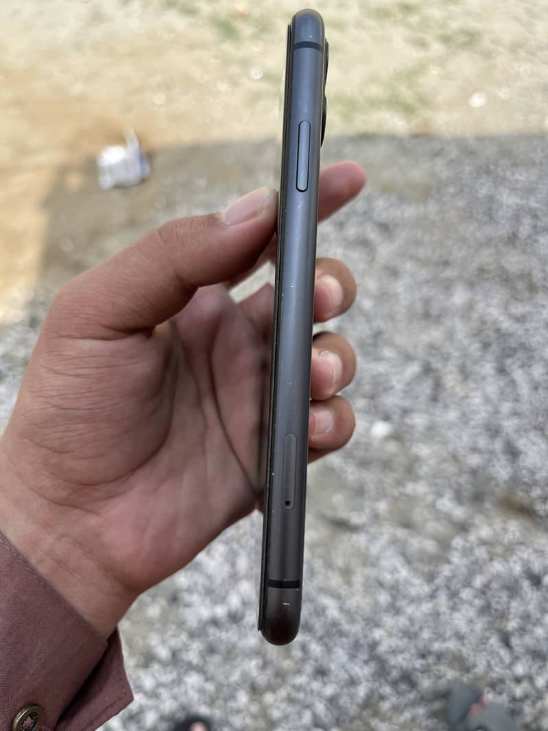 Apple iPhone 11 2