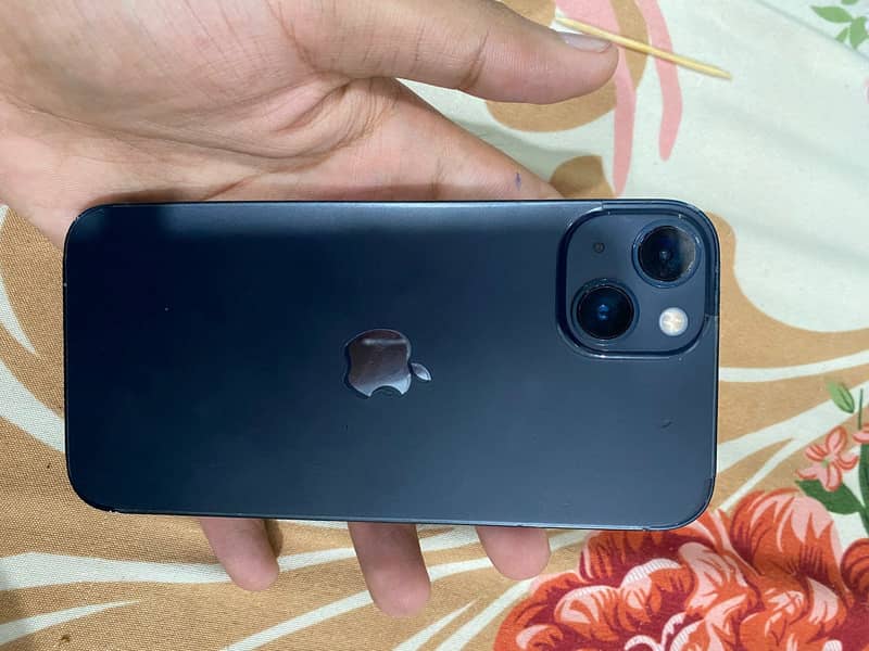 iPhone 13 0