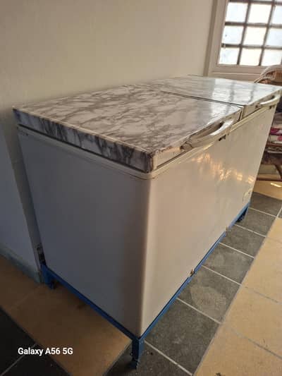 dowlance double door fridge +freezer