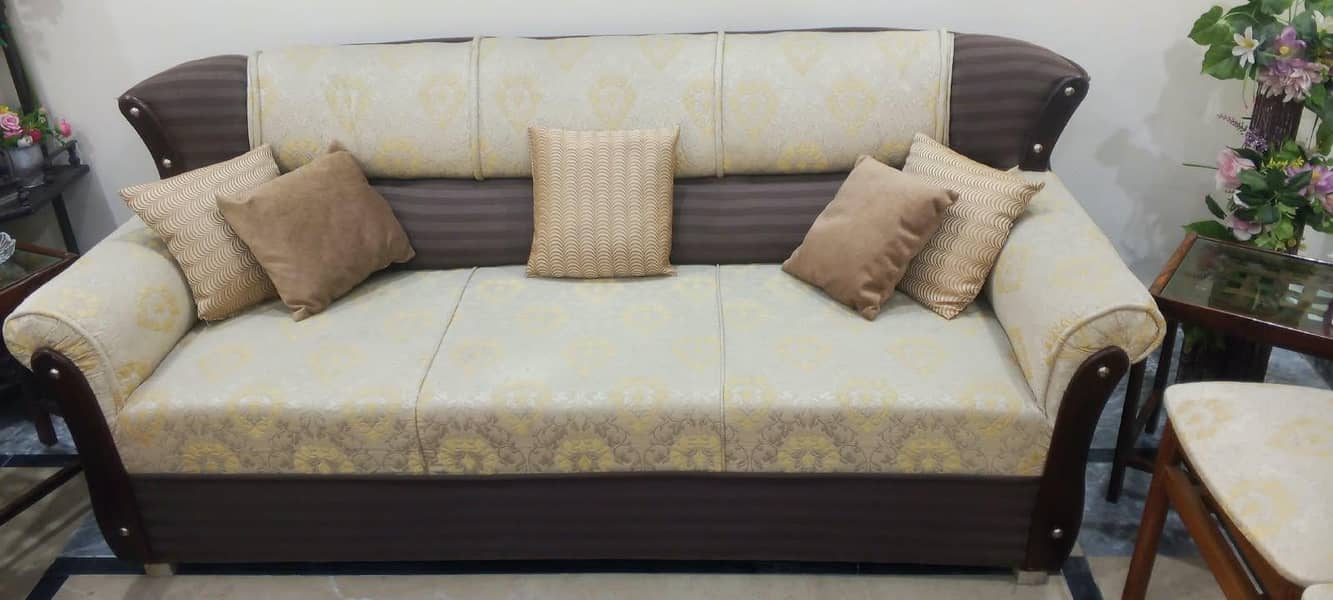 5 seater sofa 0