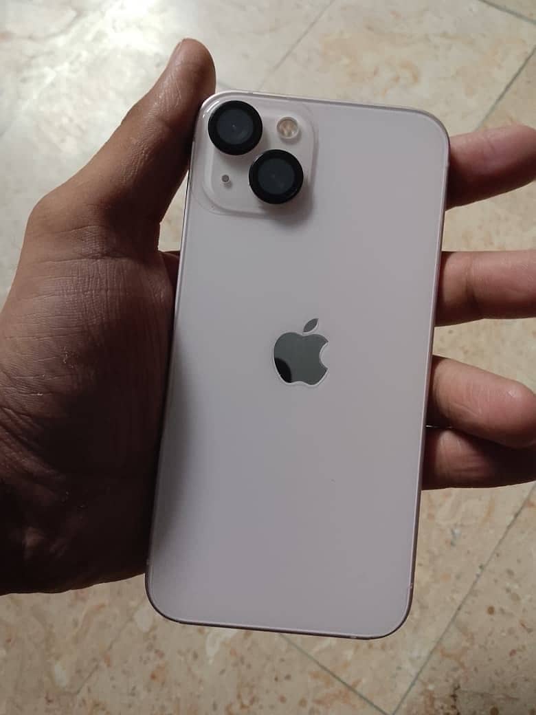 Apple iPhone 13 1