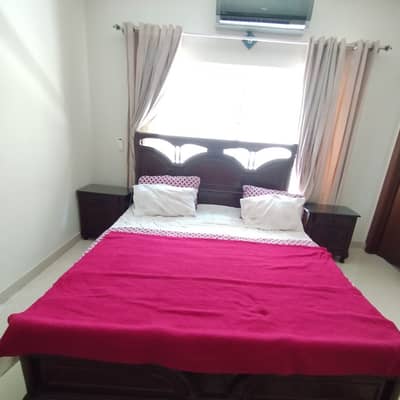 King Size Wooden Bedroom Set – Bed + 2 Side Tables + Chester & Mirror”