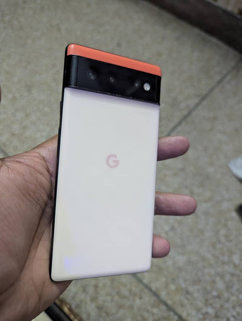 Google Pixel 6 (8/256) 0