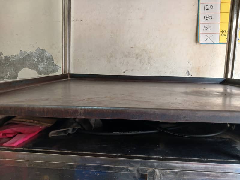 Burger counter 4
