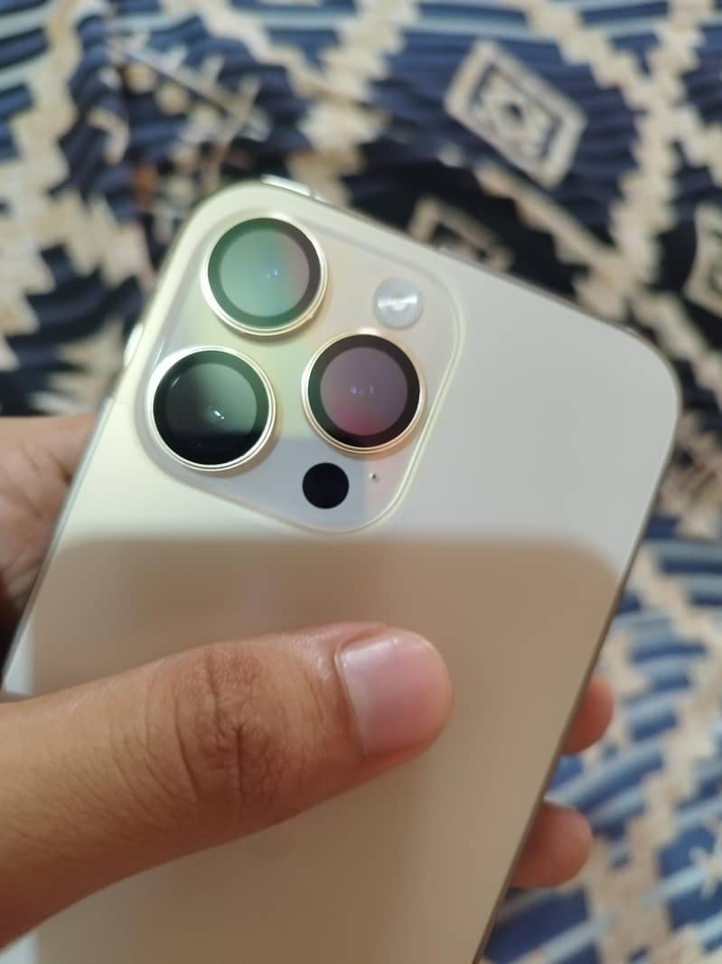 Apple iPhone 14 Pro Max 4