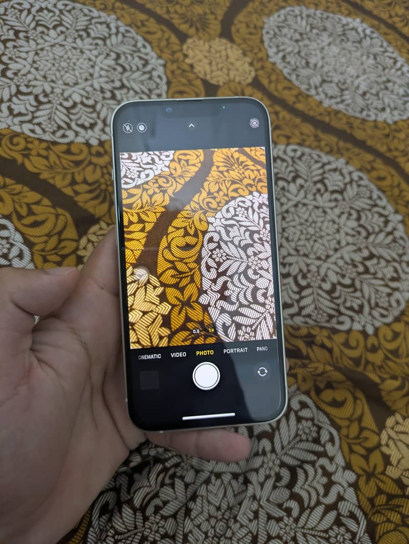 Apple iPhone 13 3