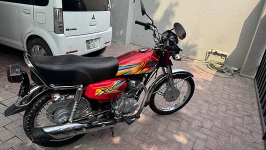 Brand new condition- Honda 125 bike